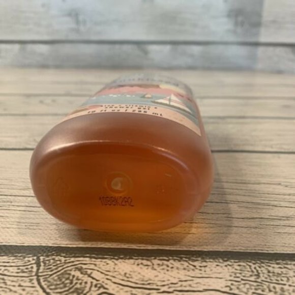 New Sunkissed Shower Gel, 10 Oz! Bath & Body Works Vitamin E And Aloe Body wash - Picture 6 of 10